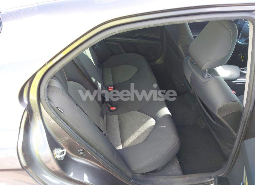 Photo 8 of 2020 Toyota Camry LE HYBRID (VIN 4T1C31AK5LU530760)