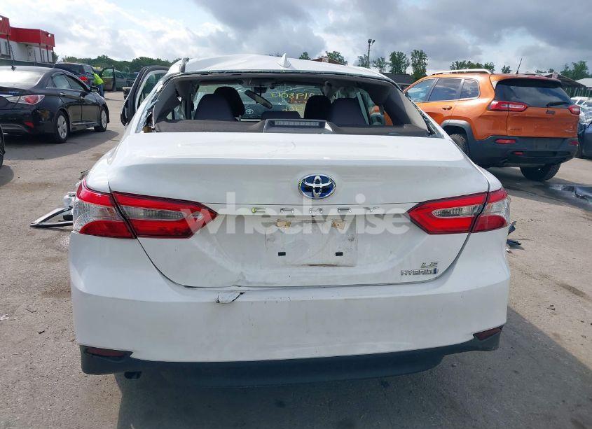 Photo 17 of 2020 Toyota Camry LE HYBRID (VIN 4T1C31AK5LU538633)