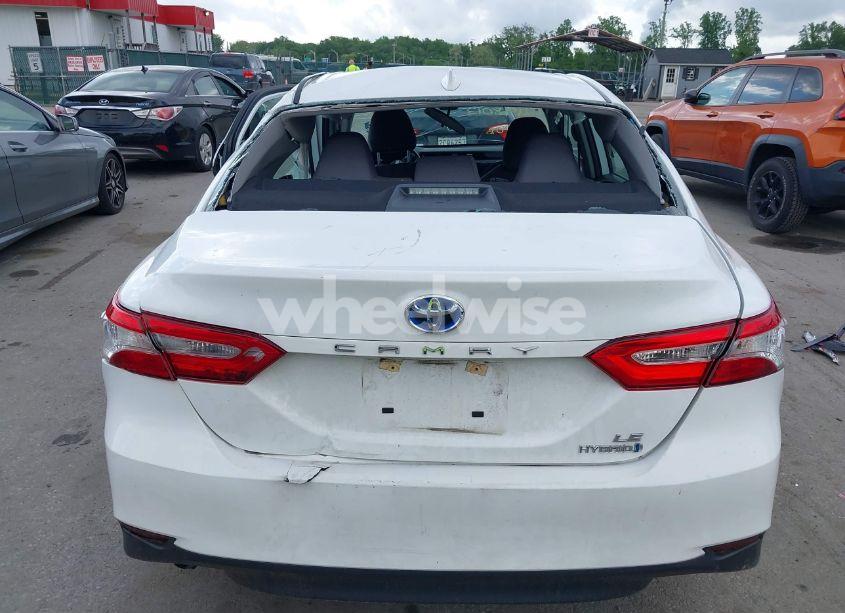 Photo 20 of 2020 Toyota Camry LE HYBRID (VIN 4T1C31AK5LU538633)