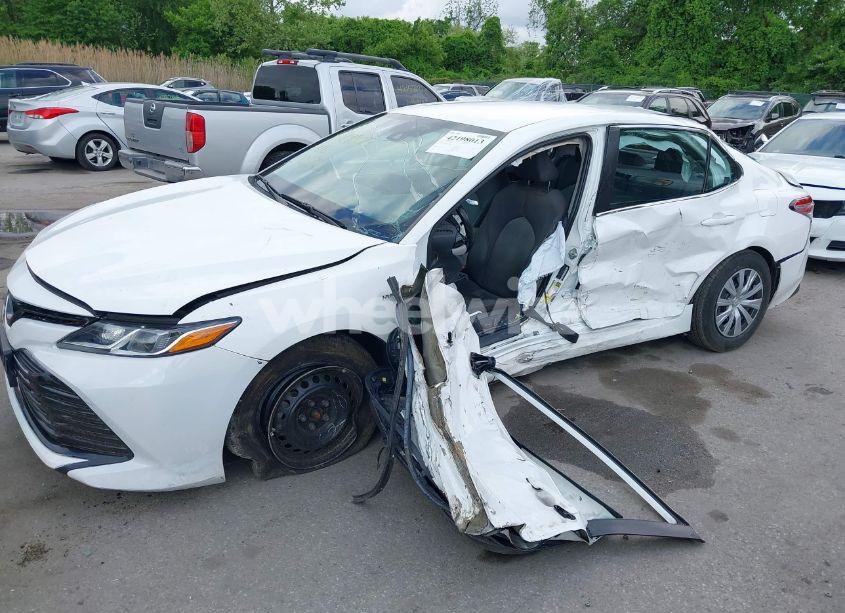 Photo 6 of 2020 Toyota Camry LE HYBRID (VIN 4T1C31AK5LU538633)