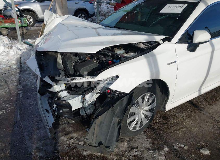 Photo 6 of 2020 Toyota Camry LE HYBRID (VIN 4T1C31AK5LU539510)