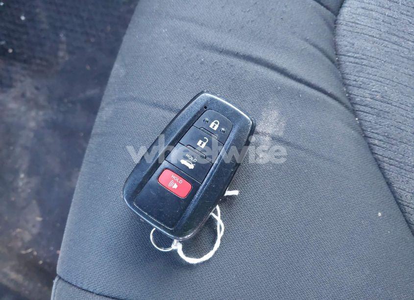 Photo 11 of 2021 Toyota Camry LE HYBRID (VIN 4T1C31AK5MU552534)