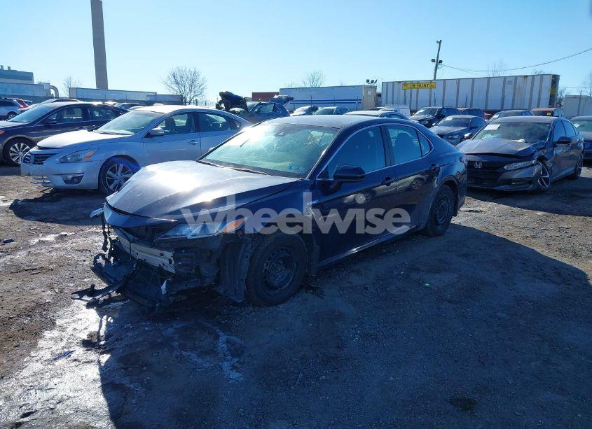 Photo 2 of 2021 Toyota Camry LE HYBRID (VIN 4T1C31AK5MU552534)