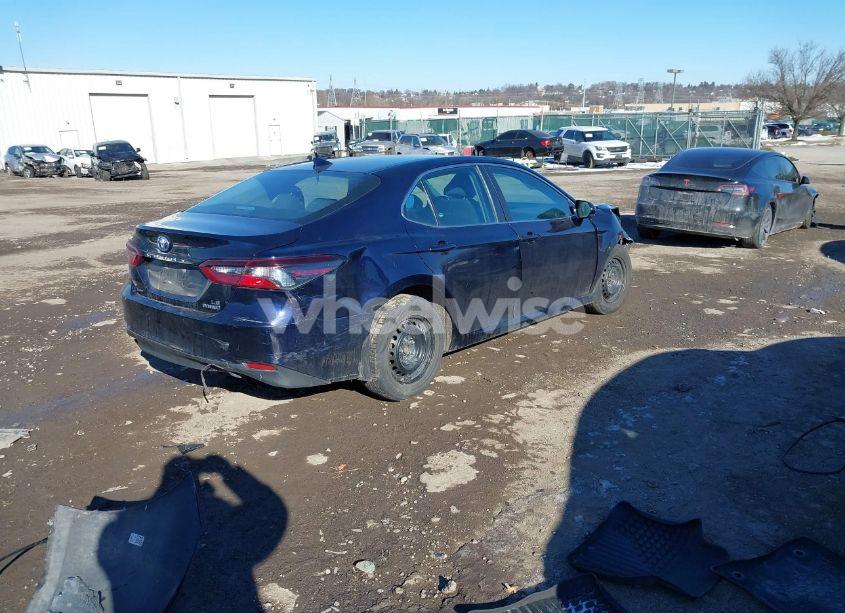 Photo 4 of 2021 Toyota Camry LE HYBRID (VIN 4T1C31AK5MU552534)