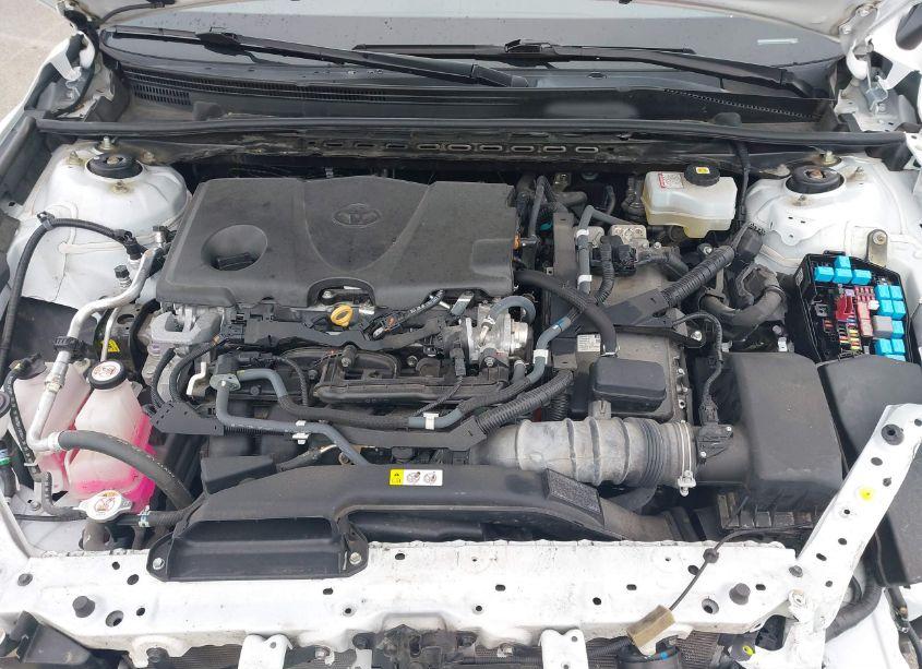 Photo 10 of 2021 Toyota Camry LE HYBRID (VIN 4T1C31AK5MU561556)