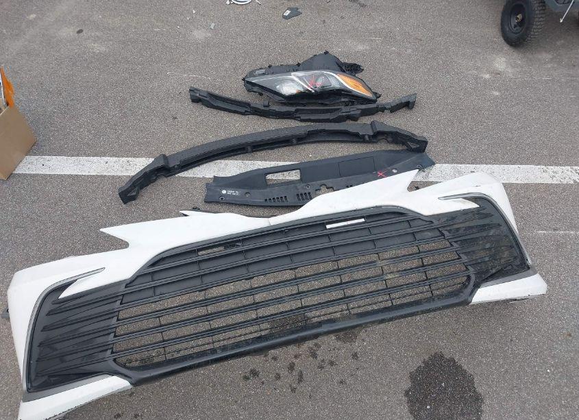 Photo 12 of 2021 Toyota Camry LE HYBRID (VIN 4T1C31AK5MU561556)