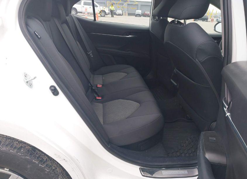 Photo 8 of 2021 Toyota Camry LE HYBRID (VIN 4T1C31AK5MU561556)