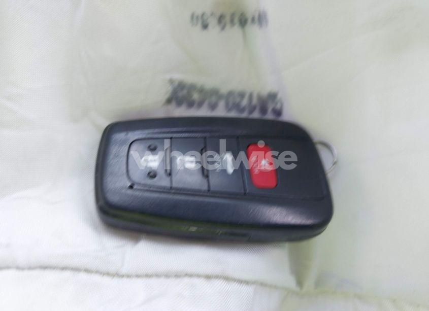 Photo 11 of 2021 Toyota Camry LE HYBRID (VIN 4T1C31AK6MU554826)