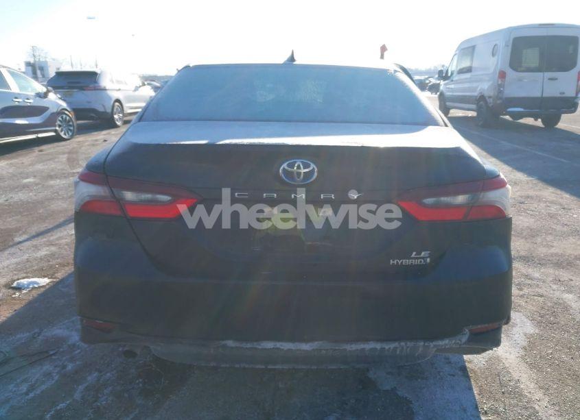 Photo 17 of 2021 Toyota Camry LE HYBRID (VIN 4T1C31AK6MU554826)