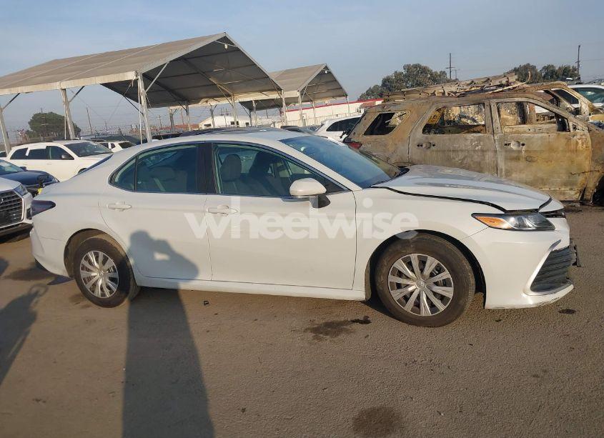 Photo 13 of 2024 Toyota Camry HYBRID LE (VIN 4T1C31AK6RU067407)