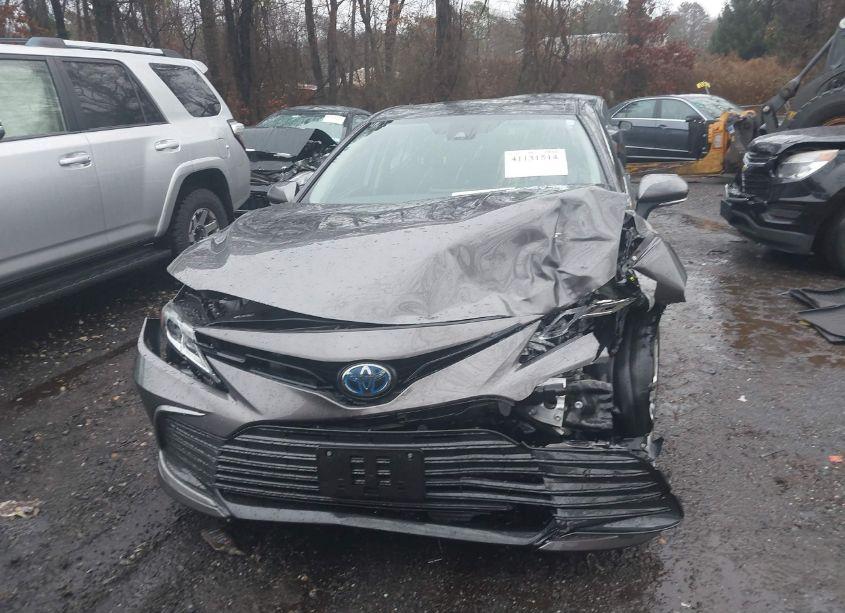 Photo 12 of 2022 Toyota Camry LE HYBRID (VIN 4T1C31AK7NU040856)
