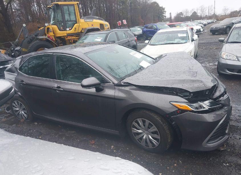 Photo 13 of 2022 Toyota Camry LE HYBRID (VIN 4T1C31AK7NU040856)