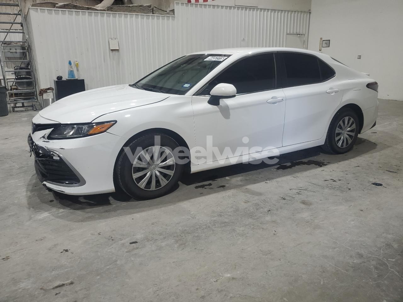 2023 TOYOTA CAMRY LE (VIN 4T1C31AK7PU608736) main photo