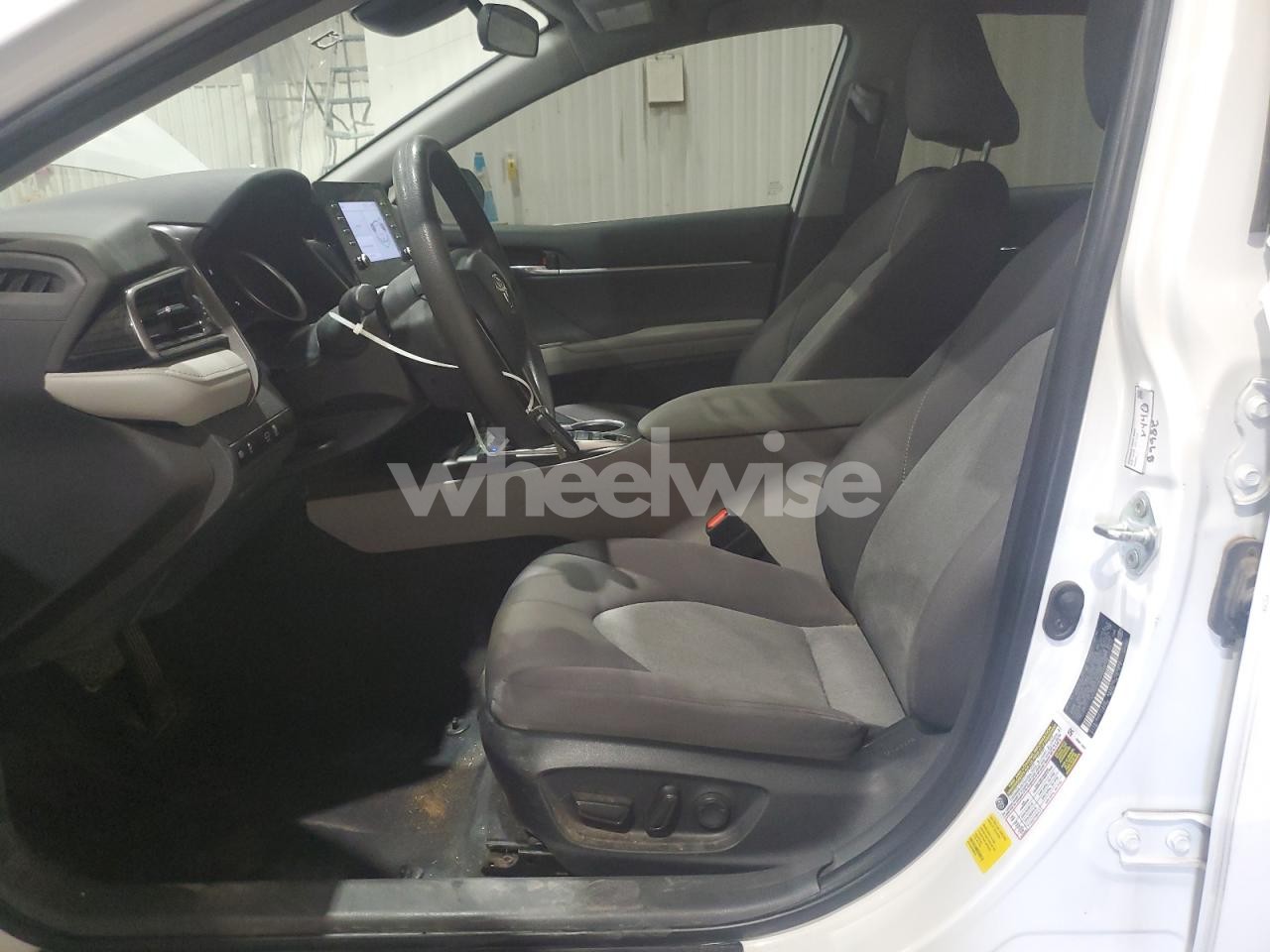 Photo 7 of 2023 TOYOTA CAMRY LE (VIN 4T1C31AK7PU608736)