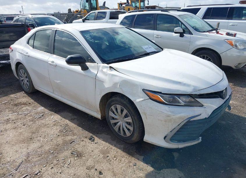 2023 Toyota Camry LE HYBRID (VIN 4T1C31AK7PU611068) main photo