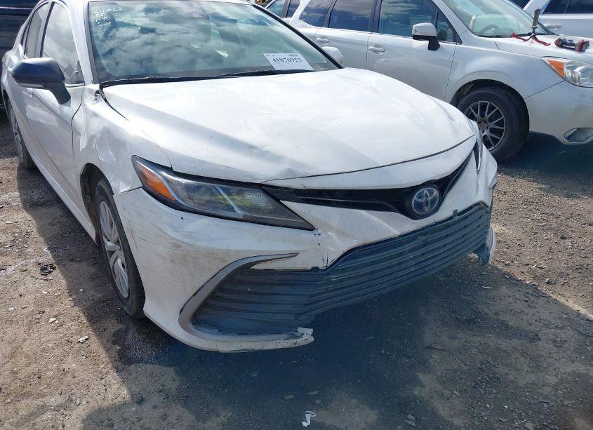 Photo 6 of 2023 Toyota Camry LE HYBRID (VIN 4T1C31AK7PU611068)