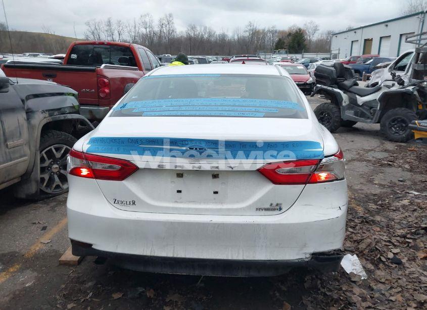 Photo 16 of 2020 Toyota Camry HYBRID LE (VIN 4T1C31AK8LU015977)