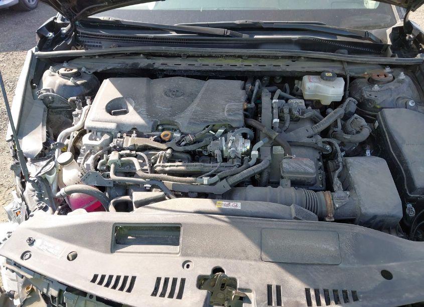 Photo 10 of 2021 Toyota Camry LE HYBRID (VIN 4T1C31AK8MU023157)