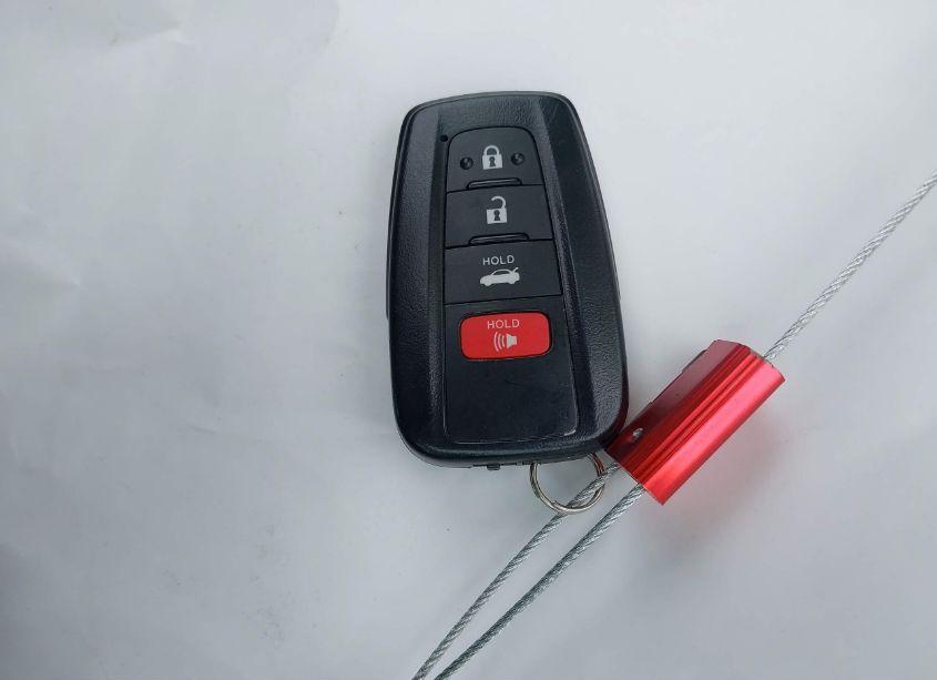 Photo 11 of 2021 Toyota Camry LE HYBRID (VIN 4T1C31AK8MU023157)