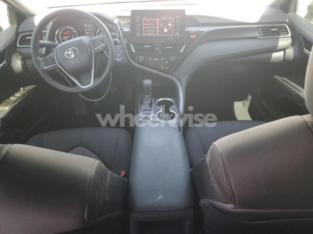 Photo 2 of 2021 TOYOTA CAMRY LE (VIN 4T1C31AK8MU549059)