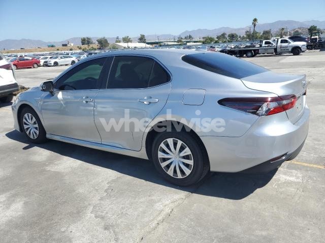 Photo 3 of 2021 TOYOTA CAMRY LE (VIN 4T1C31AK8MU549059)