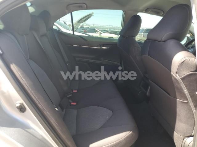 Photo 5 of 2021 TOYOTA CAMRY LE (VIN 4T1C31AK8MU549059)