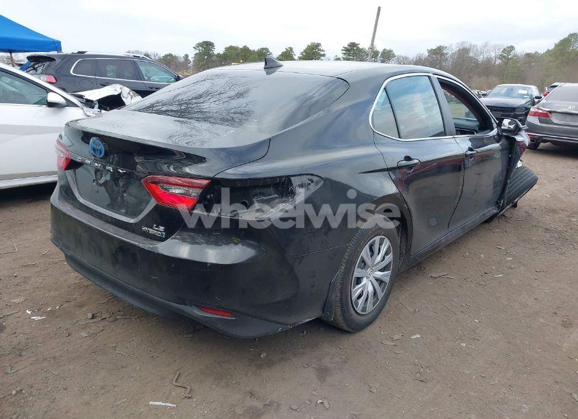 Photo 4 of 2021 Toyota Camry LE HYBRID (VIN 4T1C31AK8MU554259)