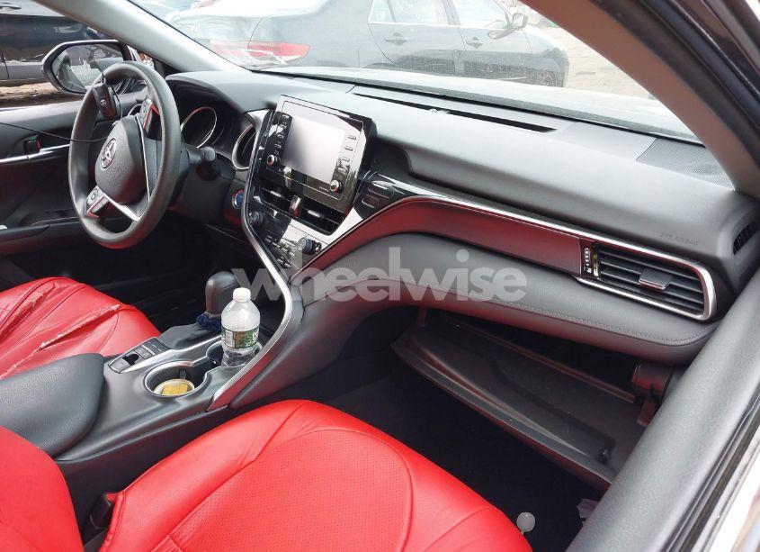 Photo 5 of 2021 Toyota Camry LE HYBRID (VIN 4T1C31AK8MU554259)