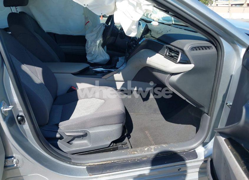 Photo 5 of 2021 Toyota Camry LE HYBRID (VIN 4T1C31AK8MU561986)