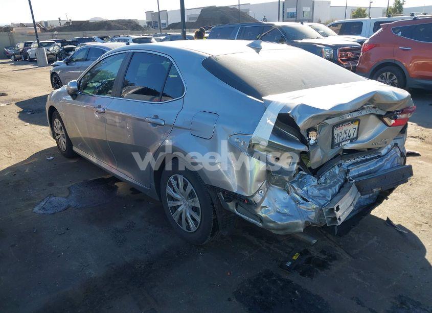 Photo 3 of 2022 Toyota Camry LE HYBRID (VIN 4T1C31AK8NU575453)