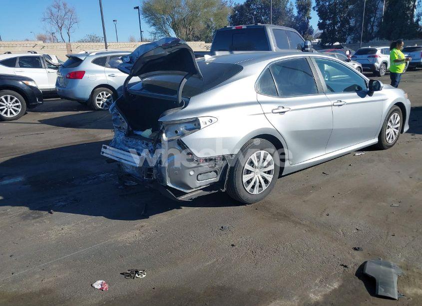 Photo 4 of 2022 Toyota Camry LE HYBRID (VIN 4T1C31AK8NU575453)