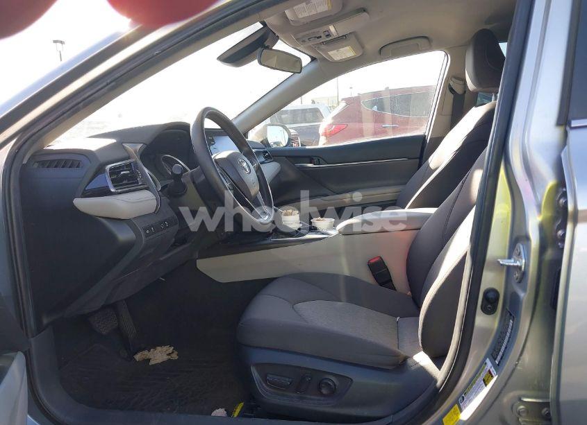 Photo 5 of 2022 Toyota Camry LE HYBRID (VIN 4T1C31AK8NU575453)