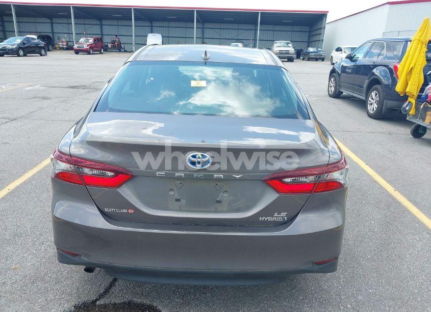 Photo 16 of 2022 Toyota Camry LE HYBRID (VIN 4T1C31AK8NU581785)
