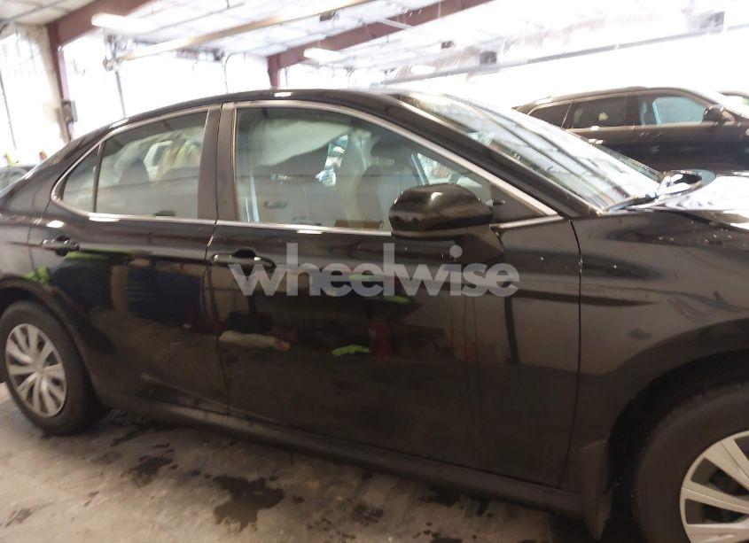 Photo 14 of 2024 Toyota Camry HYBRID LE (VIN 4T1C31AK8RU624379)