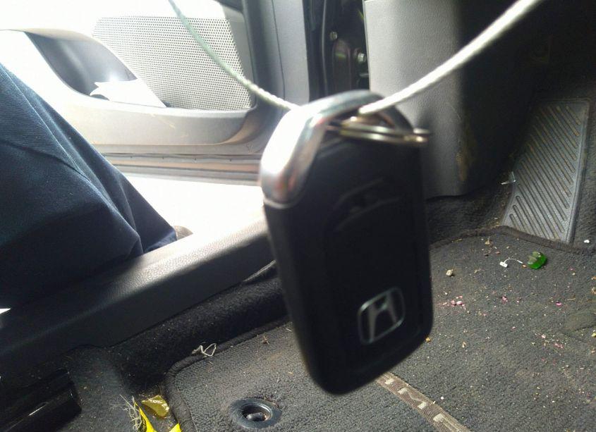 Photo 11 of 2020 Toyota Camry LE HYBRID (VIN 4T1C31AK9LU529904)