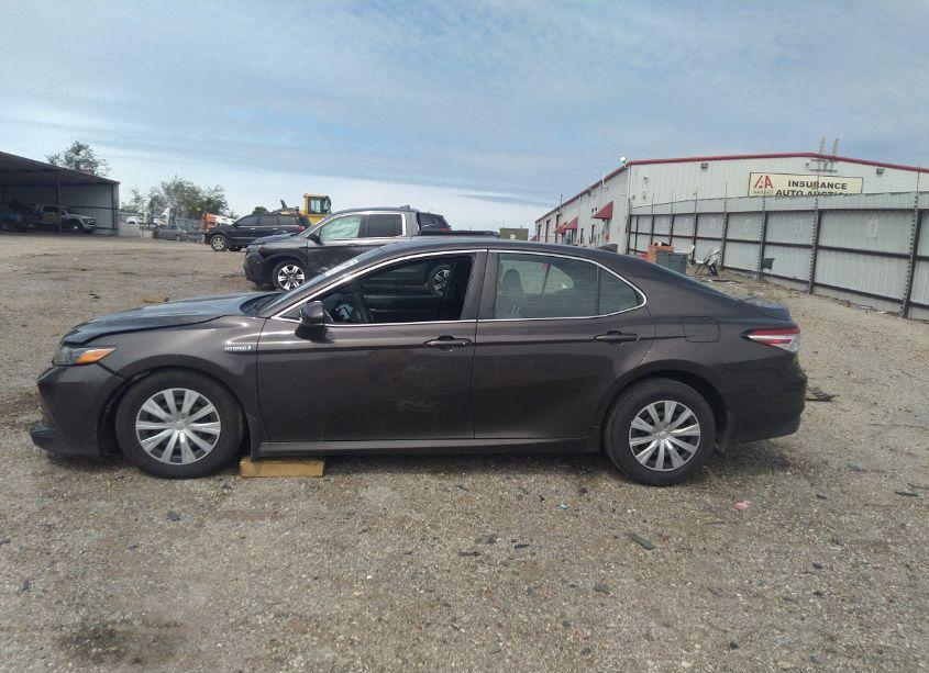 Photo 15 of 2020 Toyota Camry LE HYBRID (VIN 4T1C31AK9LU529904)