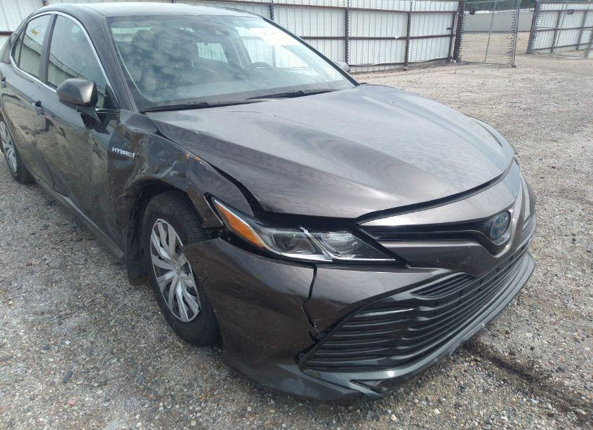 Photo 19 of 2020 Toyota Camry LE HYBRID (VIN 4T1C31AK9LU529904)