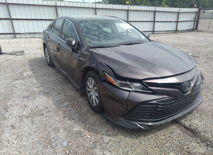 Photo 6 of 2020 Toyota Camry LE HYBRID (VIN 4T1C31AK9LU529904)