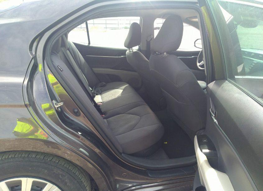 Photo 8 of 2020 Toyota Camry LE HYBRID (VIN 4T1C31AK9LU529904)