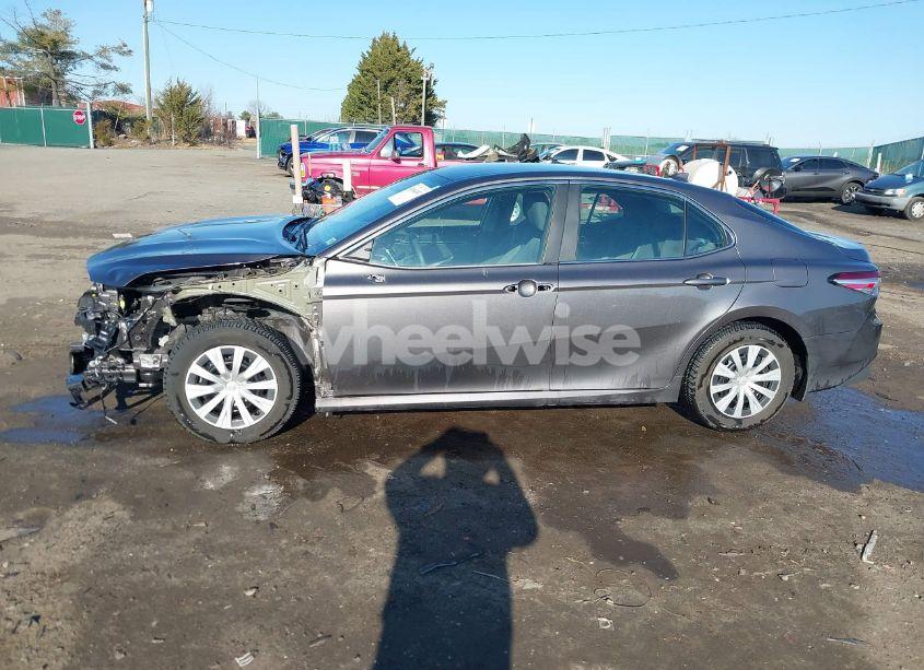 Photo 15 of 2020 Toyota Camry LE HYBRID (VIN 4T1C31AK9LU534343)