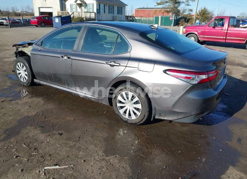 Photo 3 of 2020 Toyota Camry LE HYBRID (VIN 4T1C31AK9LU534343)