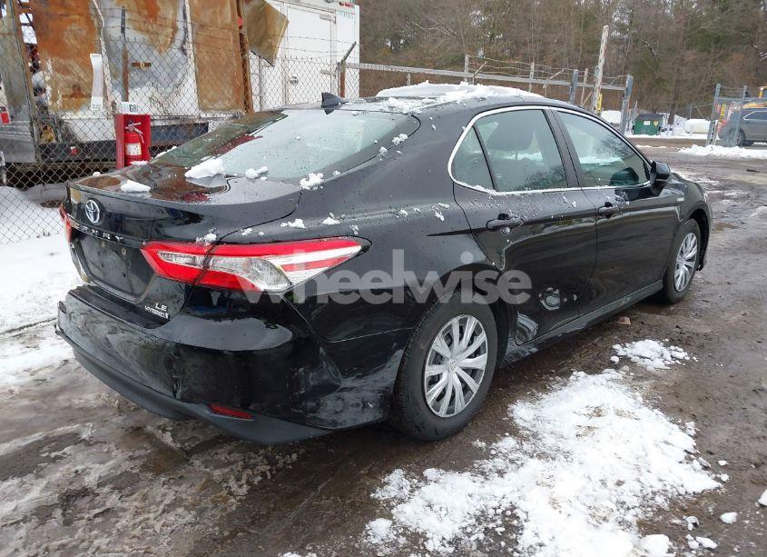Photo 4 of 2020 Toyota Camry LE HYBRID (VIN 4T1C31AK9LU537310)