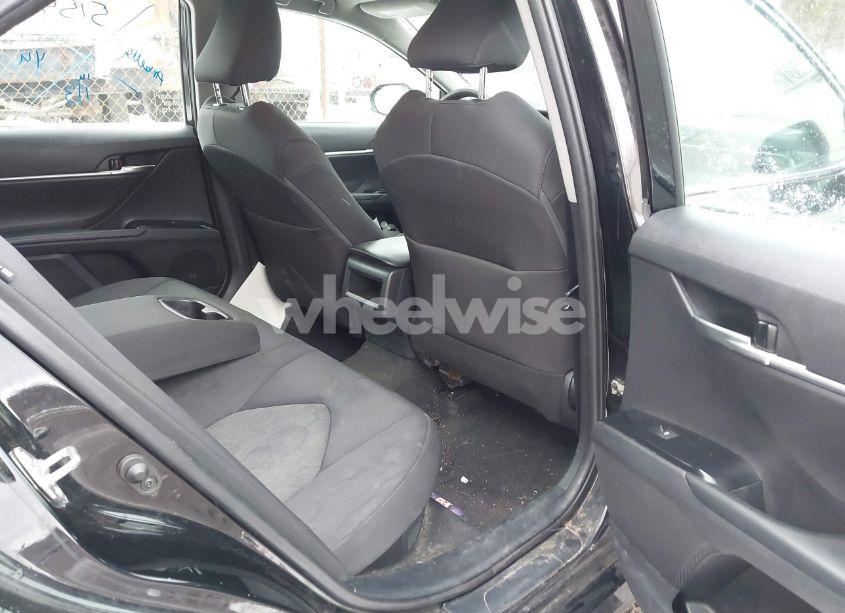 Photo 8 of 2020 Toyota Camry LE HYBRID (VIN 4T1C31AK9LU537310)