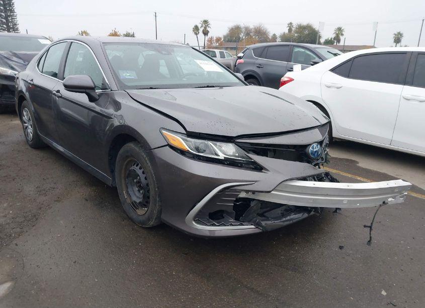 2022 Toyota Camry LE HYBRID (VIN 4T1C31AK9NU035707) main photo