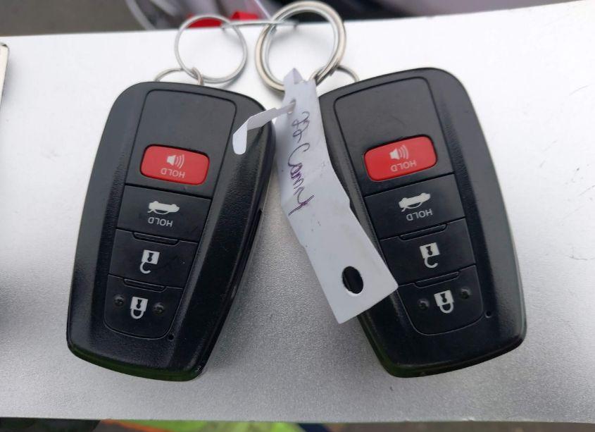 Photo 11 of 2022 Toyota Camry LE HYBRID (VIN 4T1C31AK9NU035707)