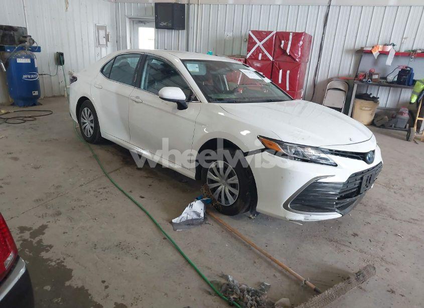 2023 Toyota Camry LE HYBRID (VIN 4T1C31AK9PU604137) main photo