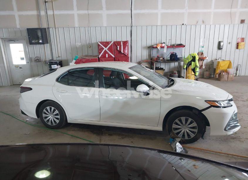 Photo 13 of 2023 Toyota Camry LE HYBRID (VIN 4T1C31AK9PU604137)