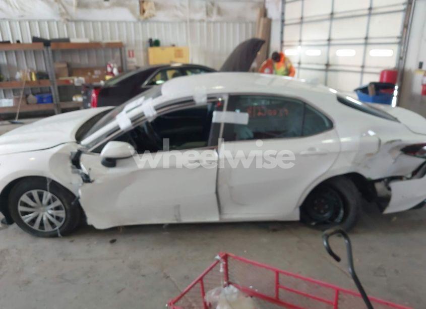 Photo 14 of 2023 Toyota Camry LE HYBRID (VIN 4T1C31AK9PU604137)