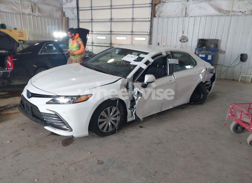 Photo 2 of 2023 Toyota Camry LE HYBRID (VIN 4T1C31AK9PU604137)