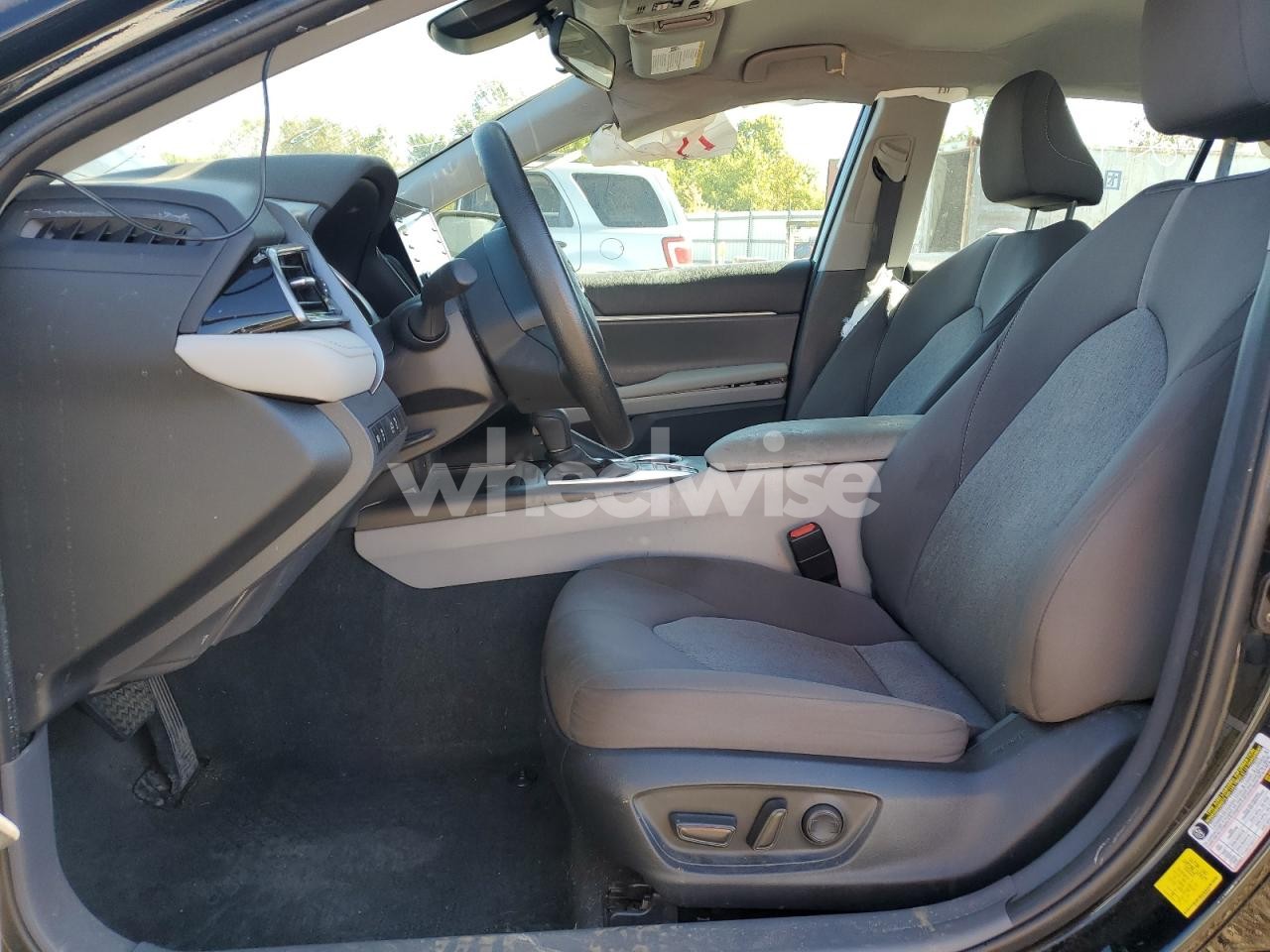 Photo 7 of 2023 TOYOTA CAMRY LE (VIN 4T1C31AK9PU606907)